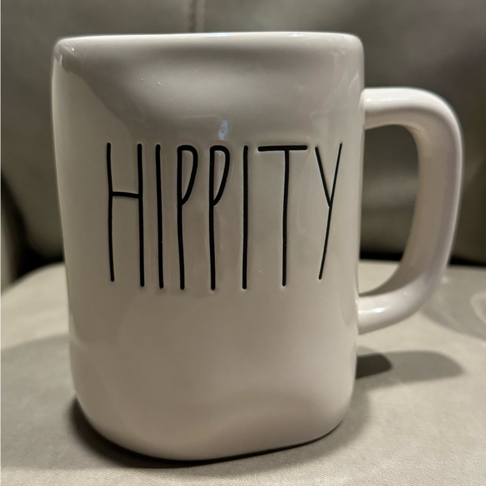 Rae Dunn Easter Mug; NWOT